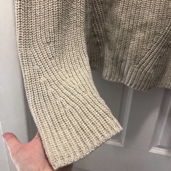 Puff Sleeve VNeck Sweater - Picture 8 of 10